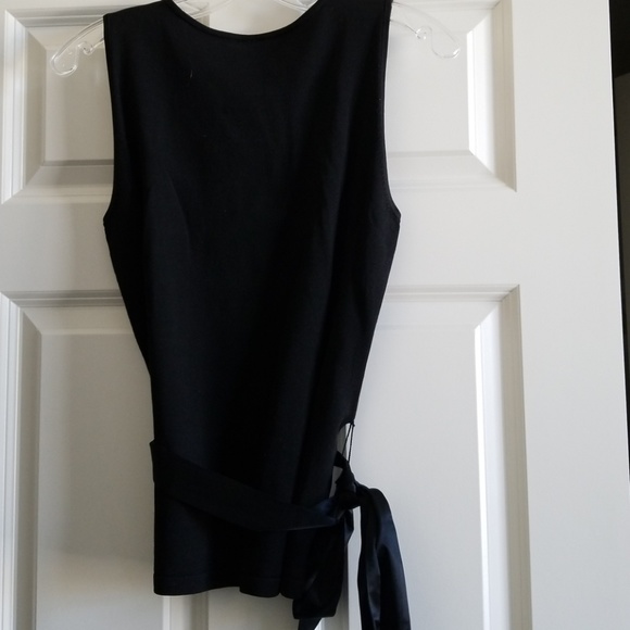 Ann Taylor Black Sleeveless Shell Size M - Picture 3 of 3